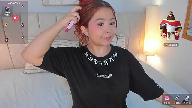 Atenea cuteee online show from April 11, 7:50 pm