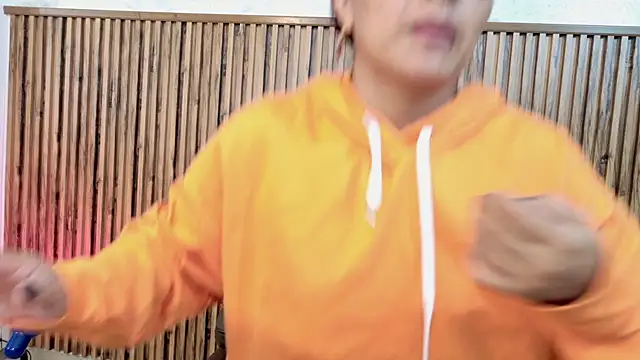 evelynjohnsoon online show from December 19, 1:02 pm