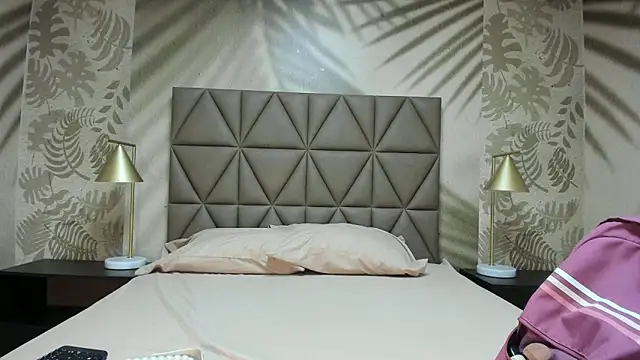 AnneDixie online show from April 1, 3:08 am