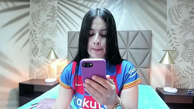 AnneDixie online show from June 13, 3:15 am