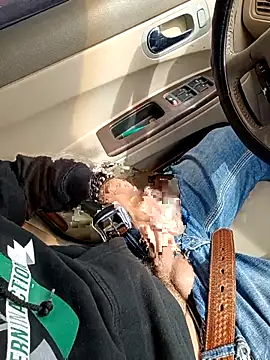 prettyboi6992 online show from March 15, 10:06 pm