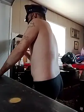 prettyboi6992 online show from December 16, 8:35 pm