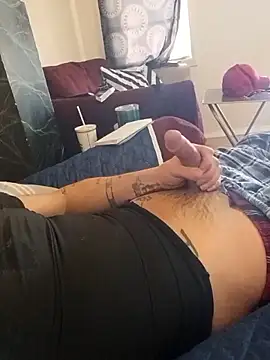 prettyboi6992 online show from February 11, 5:46 pm