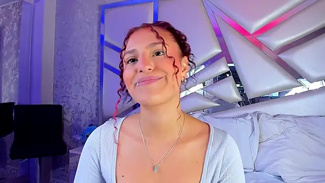 Snapshot of Miia002 chatting on October 30, 3:27 am Miia002 online show from October 30, 3:27 am