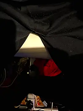 FreezingTie850 online show from April 16, 9:37 pm