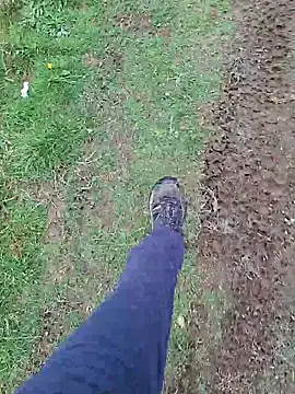 FreezingTie850 online show from April 13, 9:57 am