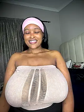 Bustygoddess32 online show from November 4, 12:25 am