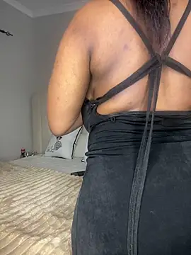 Bustygoddess32 online show from February 27, 12:00 am