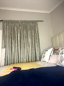 Bustygoddess32 online show from October 4, 6:53 pm