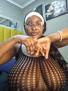 Bustygoddess32 online show from February 27, 12:57 am