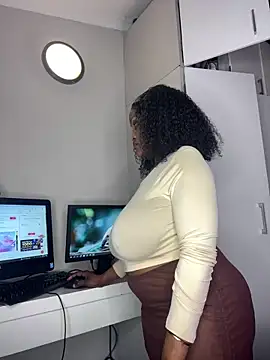 Snapshot of Bustygoddess32 chatting on June 22, 8:50 pm Bustygoddess32 online show from June 22, 8:50 pm