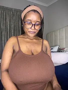 Bustygoddess32 online show from October 14, 10:31 pm