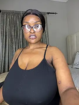 Bustygoddess32 online show from February 25, 3:29 am