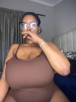 Bustygoddess32 online show from October 16, 8:28 pm