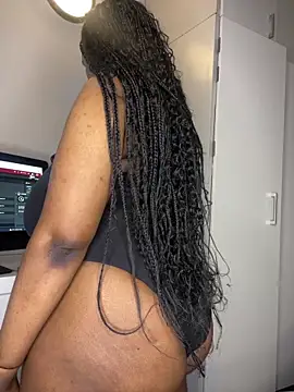 Bustygoddess32 online show from February 6, 10:50 pm