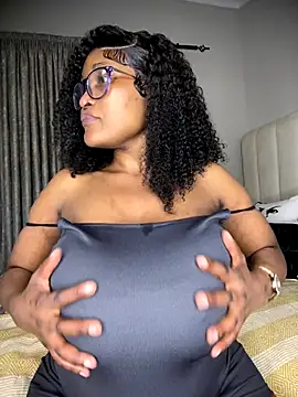 Bustygoddess32 online show from November 9, 2:15 am