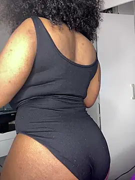 Snapshot of Bustygoddess32 chatting on June 23, 10:52 pm Bustygoddess32 online show from June 23, 10:52 pm