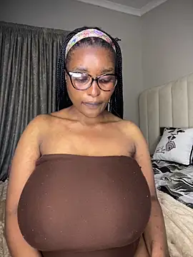 Bustygoddess32 online show from April 20, 10:00 pm
