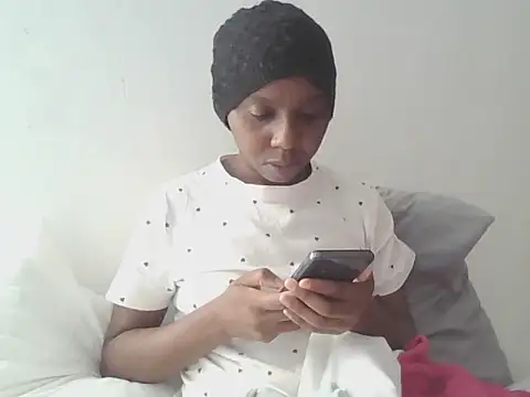 Sexxybella27 online show from May 10, 1:46 pm