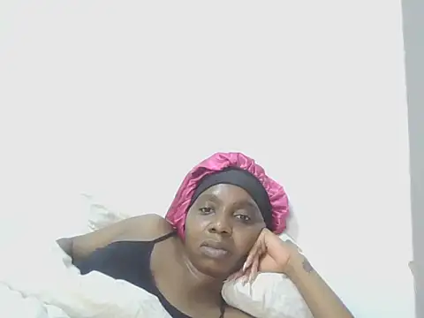 Snapshot of Sexxybella27 chatting on September 22, 1:00 am Sexxybella27 online show from September 22, 1:00 am