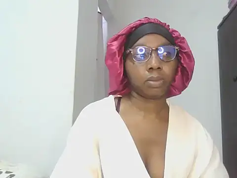 Snapshot of Sexxybella27 chatting on September 30, 2:17 am Sexxybella27 online show from September 30, 2:17 am