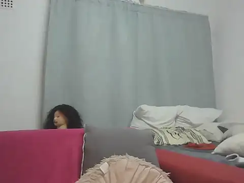 Snapshot of Sexxybella27 chatting on July 17, 8:28 pm Sexxybella27 online show from July 17, 8:28 pm