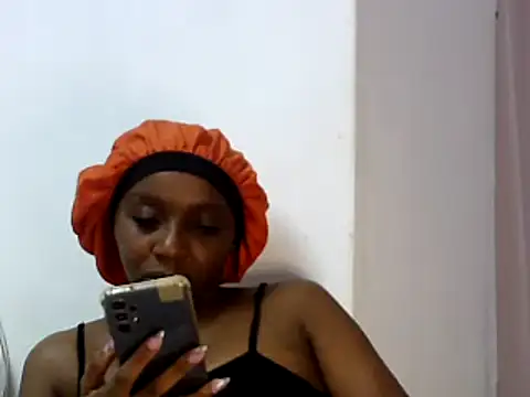 Snapshot of Sexxybella27 chatting on March 2, 10:23 pm Sexxybella27 online show from March 2, 10:23 pm