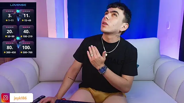 Snapshot of Jey_keler1 chatting on November 25, 5:19 am Jey keler1 online show from November 25, 5:19 am