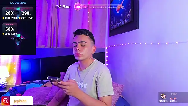 Snapshot of Jey_keler1 chatting on March 13, 10:26 am Jey keler1 online show from March 13, 10:26 am