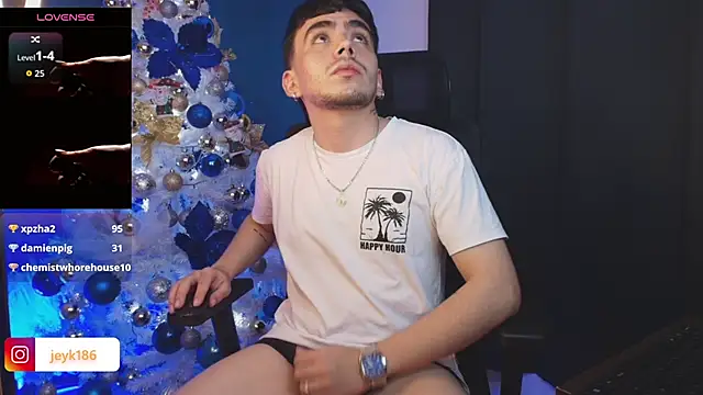 Snapshot of Jey_keler1 chatting on December 13, 8:48 pm Jey keler1 online show from December 13, 8:48 pm