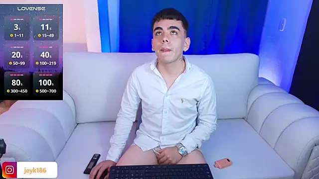 Snapshot of Jey_keler1 chatting on October 25, 1:49 am Jey keler1 online show from October 25, 1:49 am