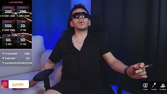 Snapshot of Jey_keler1 chatting on December 5, 10:36 am Jey keler1 online show from December 5, 10:36 am