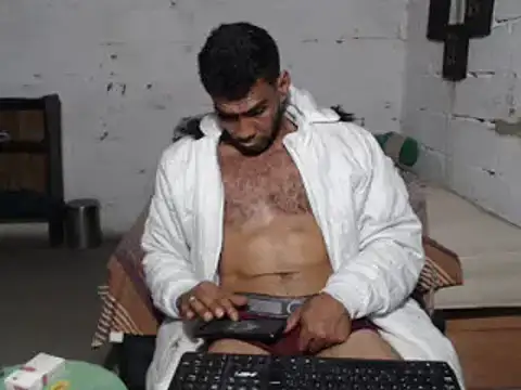 Snapshot of erik_alexander chatting on February 8, 6:22 am erik alexander online show from February 8, 6:22 am