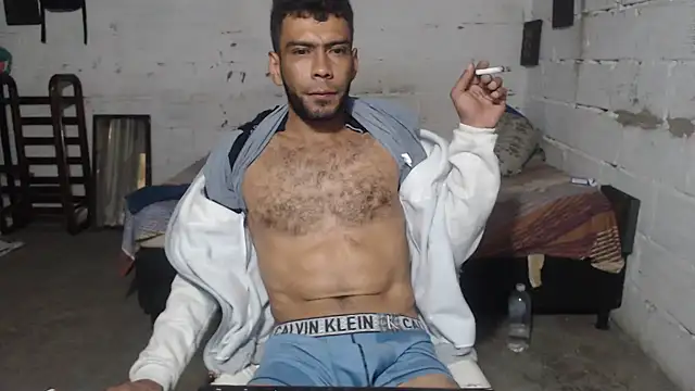 Snapshot of erik_alexander chatting on October 22, 6:02 am erik alexander online show from October 22, 6:02 am