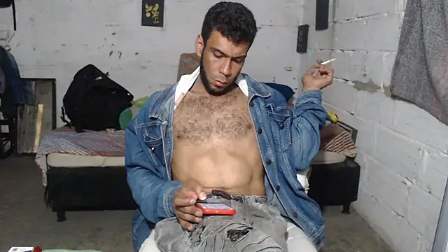 Snapshot of erik_alexander chatting on November 6, 2:04 am erik alexander online show from November 6, 2:04 am