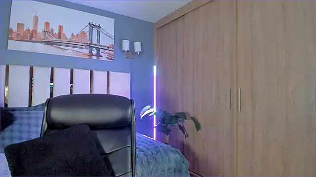 Bambi gurl online show from November 12, 12:15 am