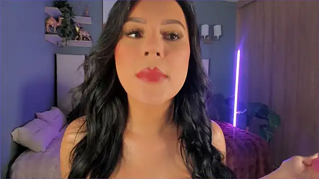 Bambi gurl online show from May 12, 1:35 am