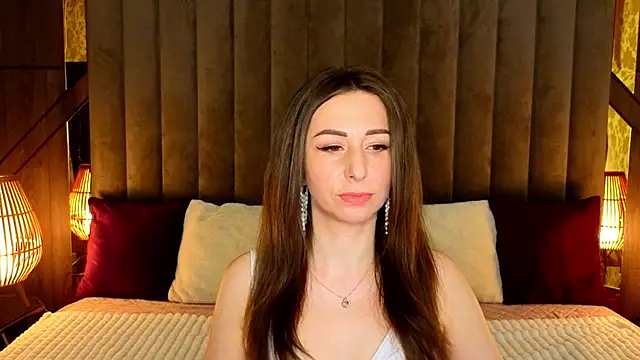 KimmmLi online show from April 14, 1:05 pm