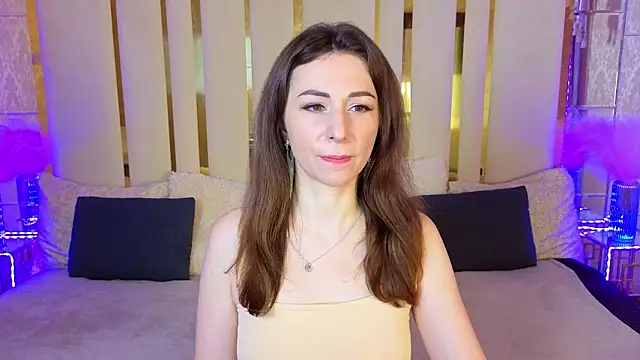 KimmmLi online show from November 7, 7:13 am