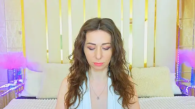 KimmmLi online show from May 29, 5:46 am