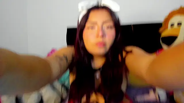 Snapshot of Charlotte_cutee18 chatting on June 3, 12:11 am Charlotte cutee18 online show from June 3, 12:11 am