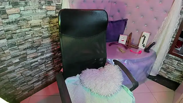 Snapshot of Prety_Nany chatting on April 14, 1:49 pm Prety Nany online show from April 14, 1:49 pm