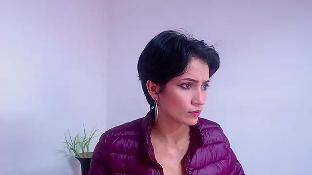 Hannaaaa   online show from December 18, 4:28 pm