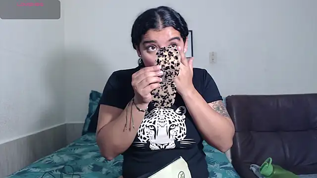 Snapshot of agata_22 chatting on January 8, 3:45 am agata 22 online show from January 8, 3:45 am