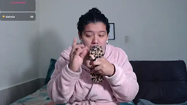 Snapshot of agata_22 chatting on February 5, 3:35 am agata 22 online show from February 5, 3:35 am