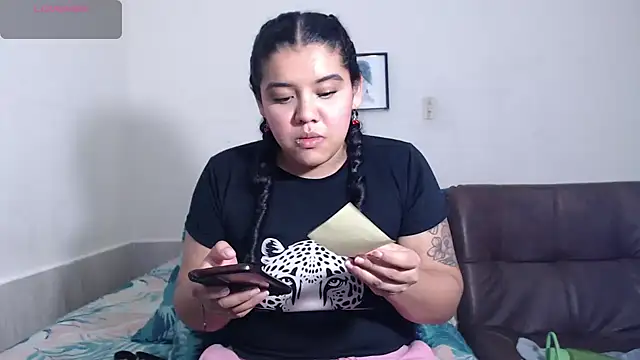 Snapshot of agata_22 chatting on February 9, 4:43 am agata 22 online show from February 9, 4:43 am