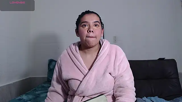 Snapshot of agata_22 chatting on January 6, 2:48 am agata 22 online show from January 6, 2:48 am