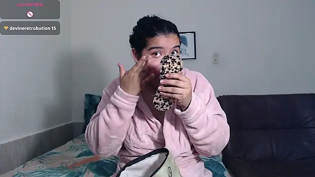 Snapshot of agata_22 chatting on February 3, 3:15 am agata 22 online show from February 3, 3:15 am