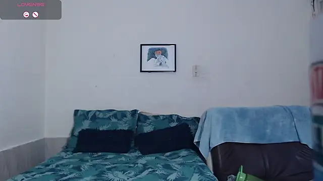 Snapshot of agata_22 chatting on December 2, 4:14 am agata 22 online show from December 2, 4:14 am