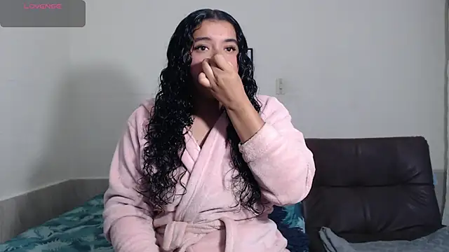 Snapshot of agata_22 chatting on December 23, 4:01 am agata 22 online show from December 23, 4:01 am